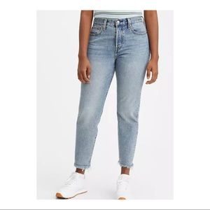 Levi’s Wedgie fit Ankle Jeans Size 28